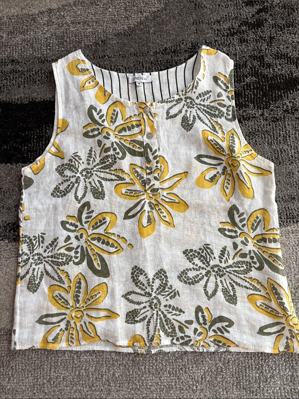 Gorgeous Linen Luv Floral Sleeveless Tank in White, Yellow & Olive Size M-L